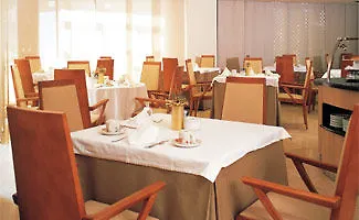 Hotel Hesperia Sarria 4*